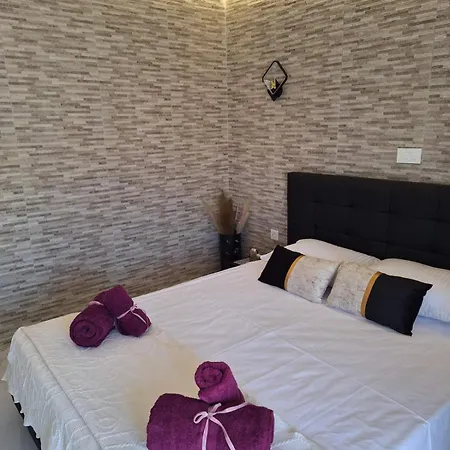 Efremias Place Appartement