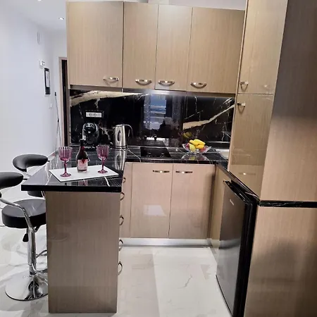Efremias Place Apartament